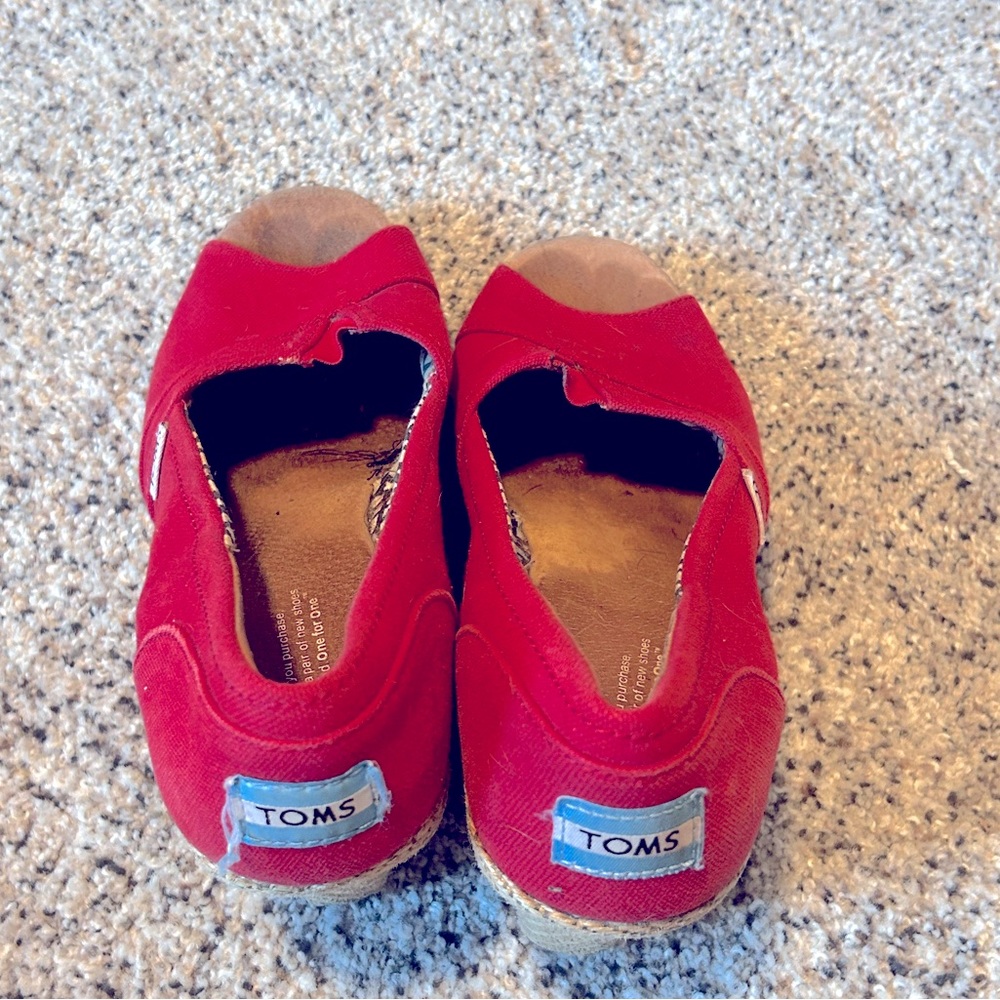Toms wedges